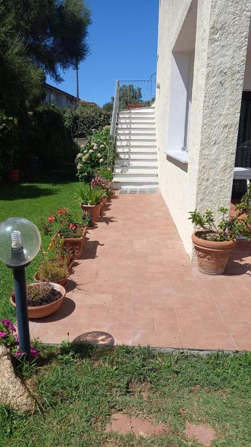 Casetta Dei Fiori Arzachena Exterior foto